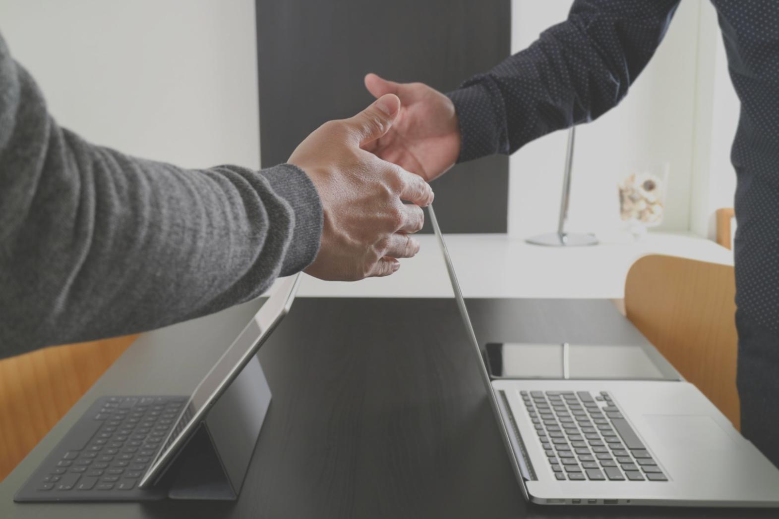 Workshop su contratti commerciali con analisi di casi pratici
